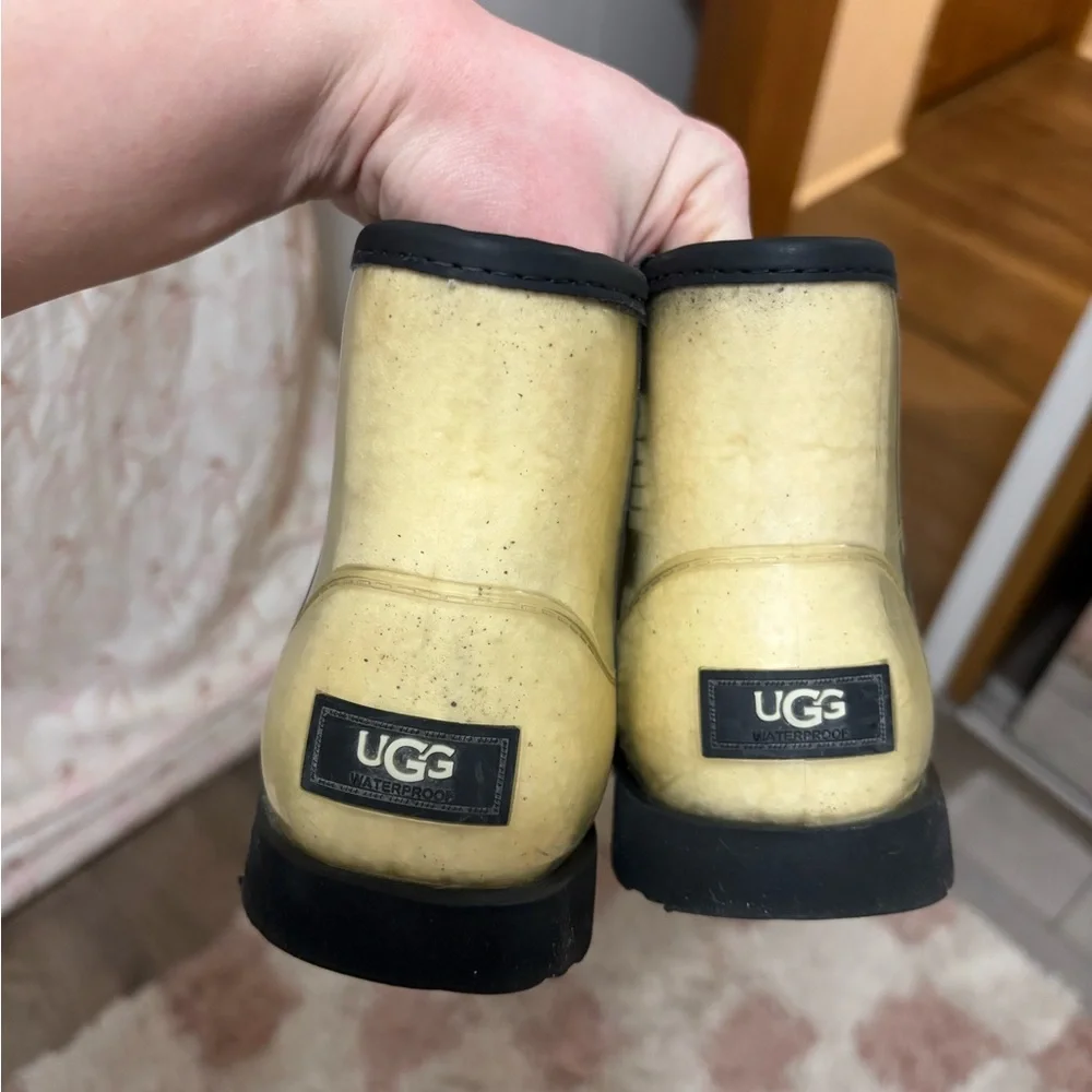 UGG Women's Cream Ankle Booties